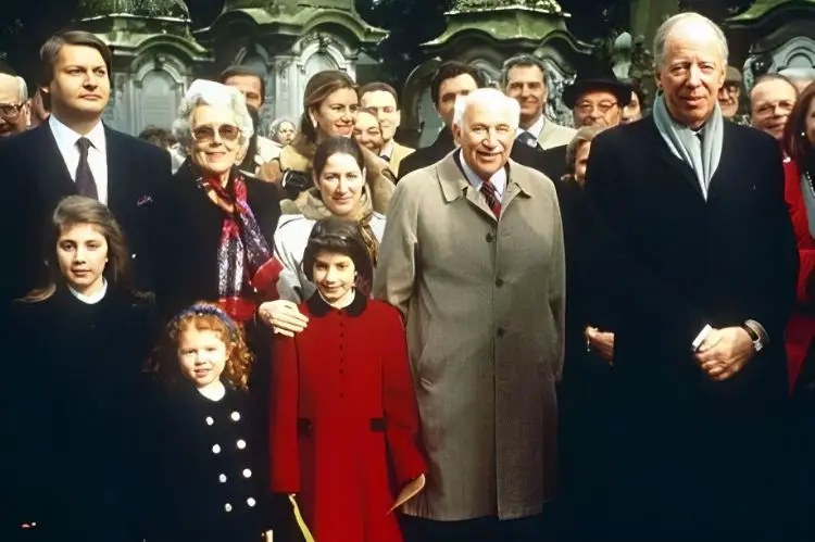 Rothschild Family Net Worth and Sources of Wealth