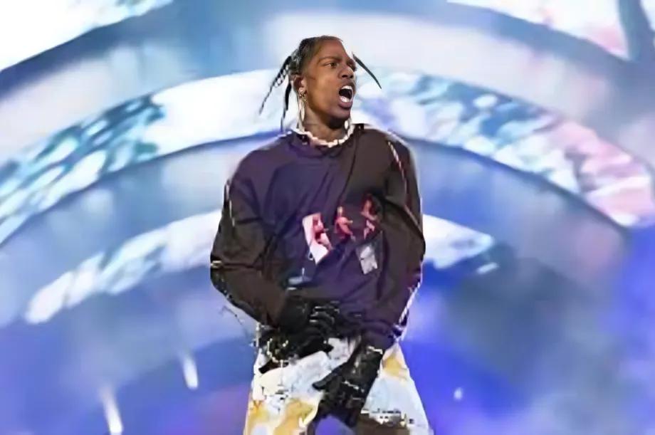 Travis Scott merchandise hype