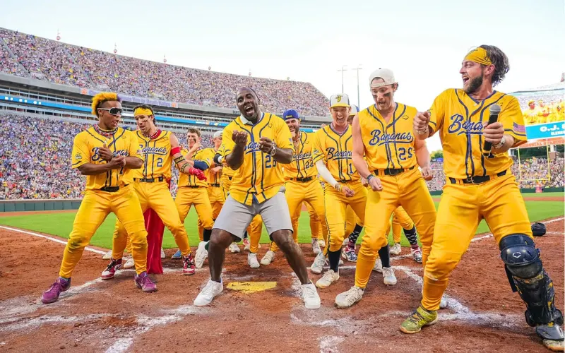 How much do Savannah Bananas players get paid?